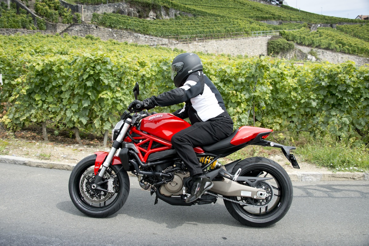 DUCATI_MONSTER_821 - Actu Moto