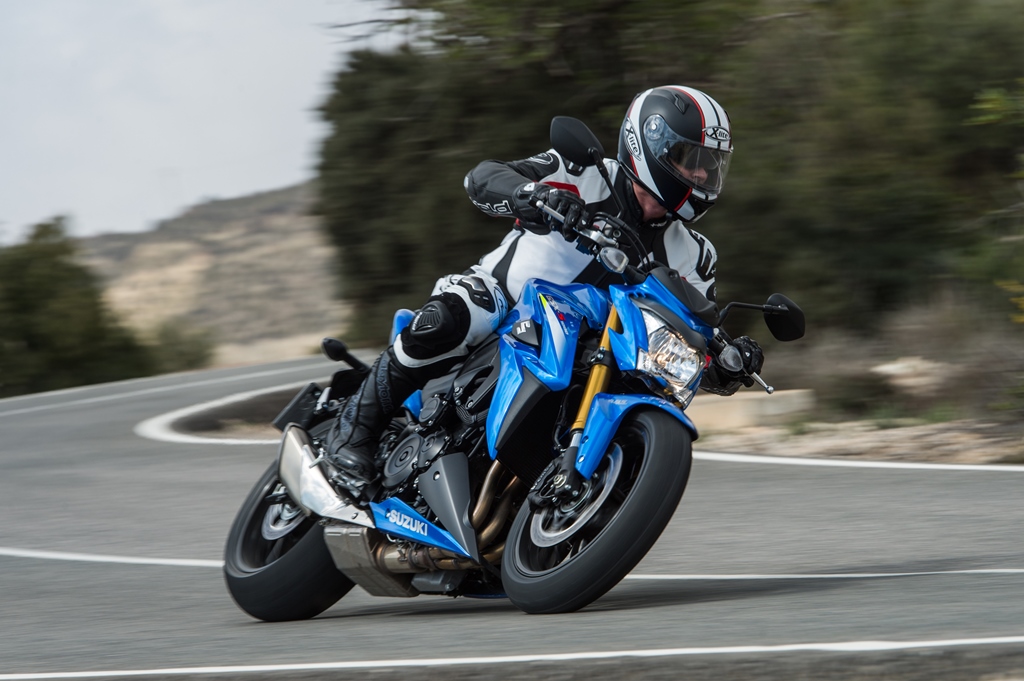  Suzuki  GSX  S 1000  une usine  sensations arriv e 