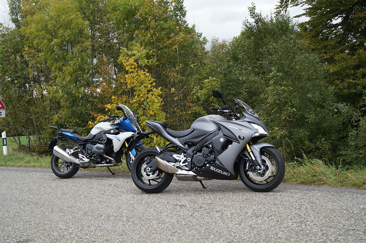 Deux Gros Roadsters Transform S En Sport Touring Actu Moto