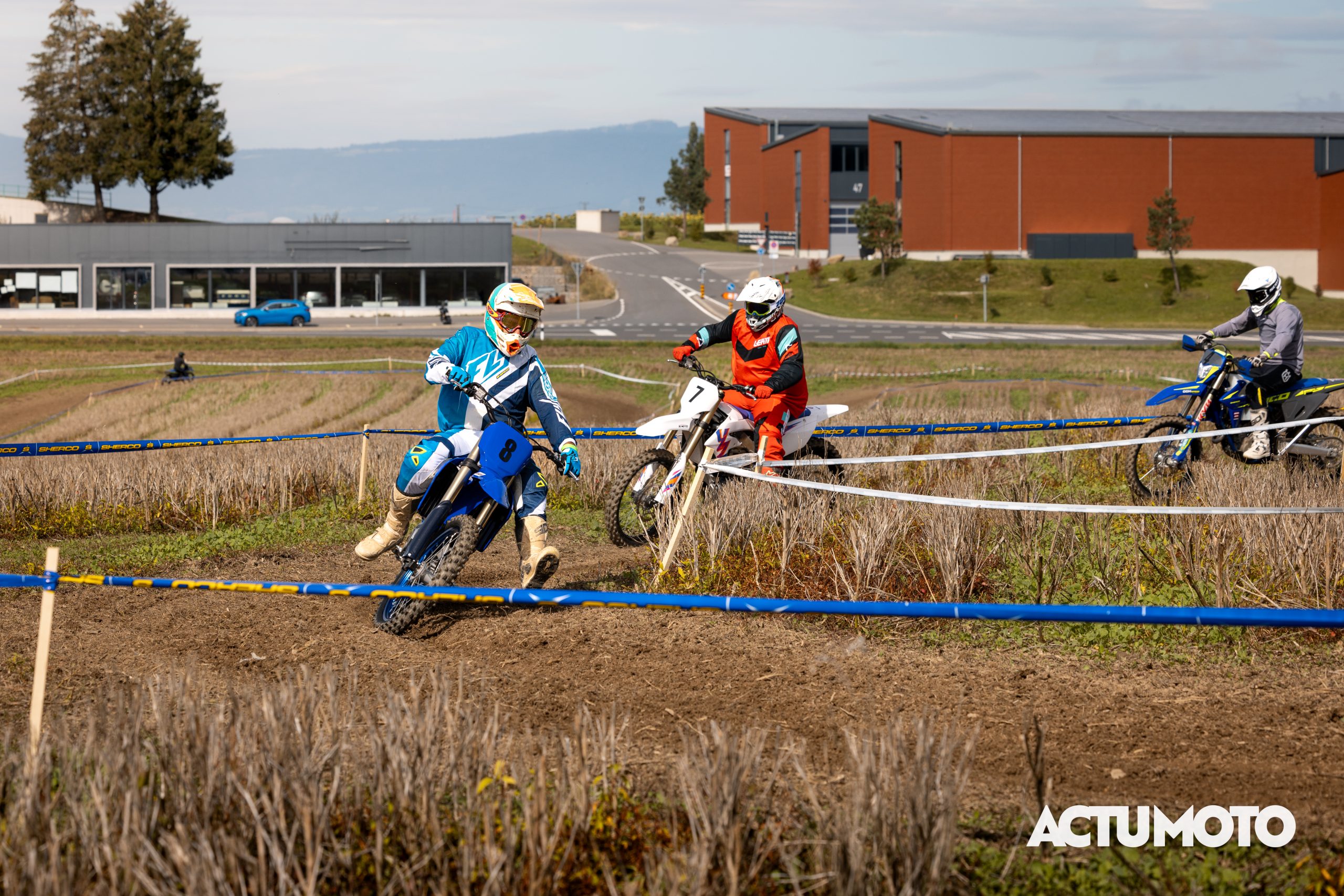 Yamaha MX 3D Motos