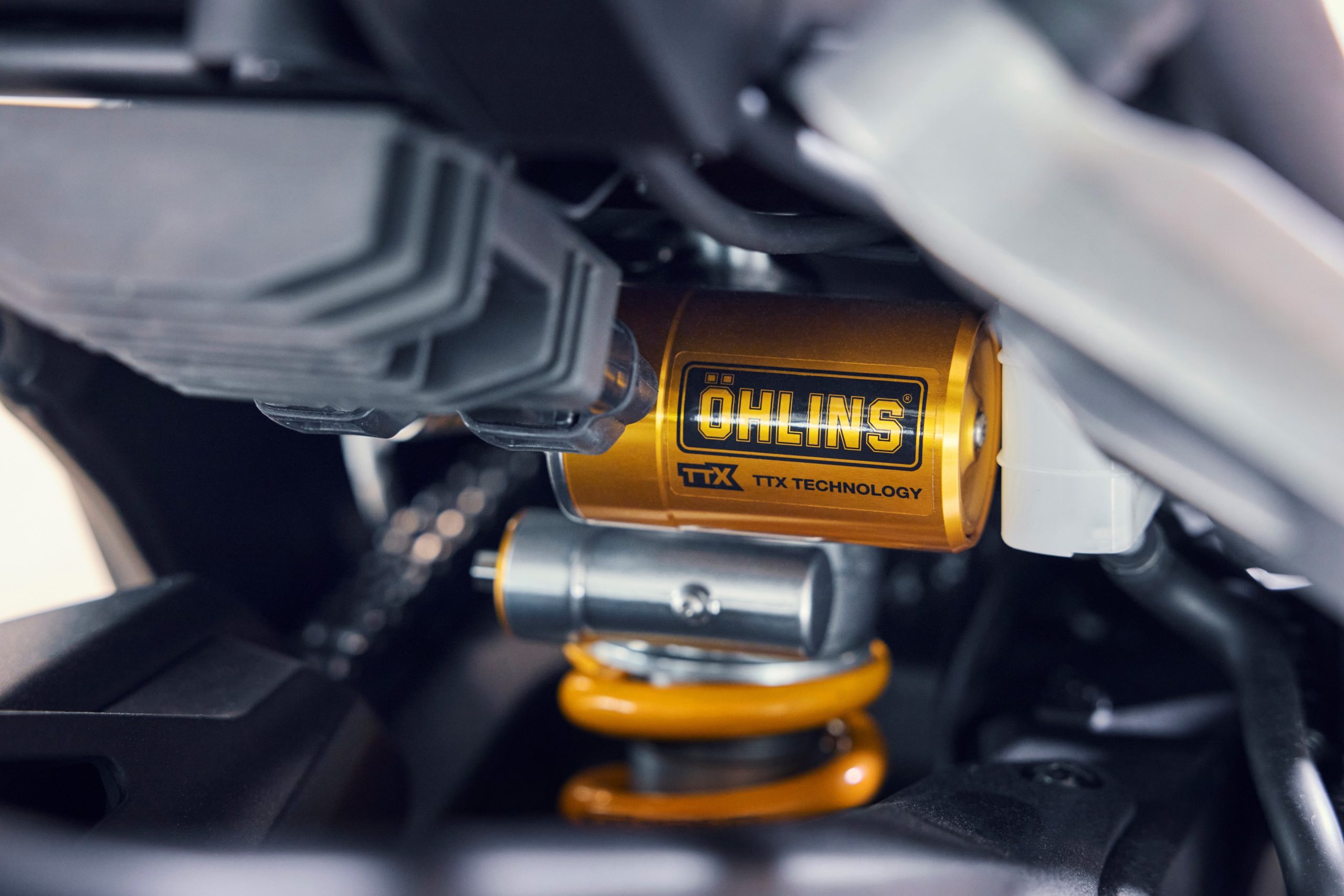 Hornet 1000 SP Öhlins