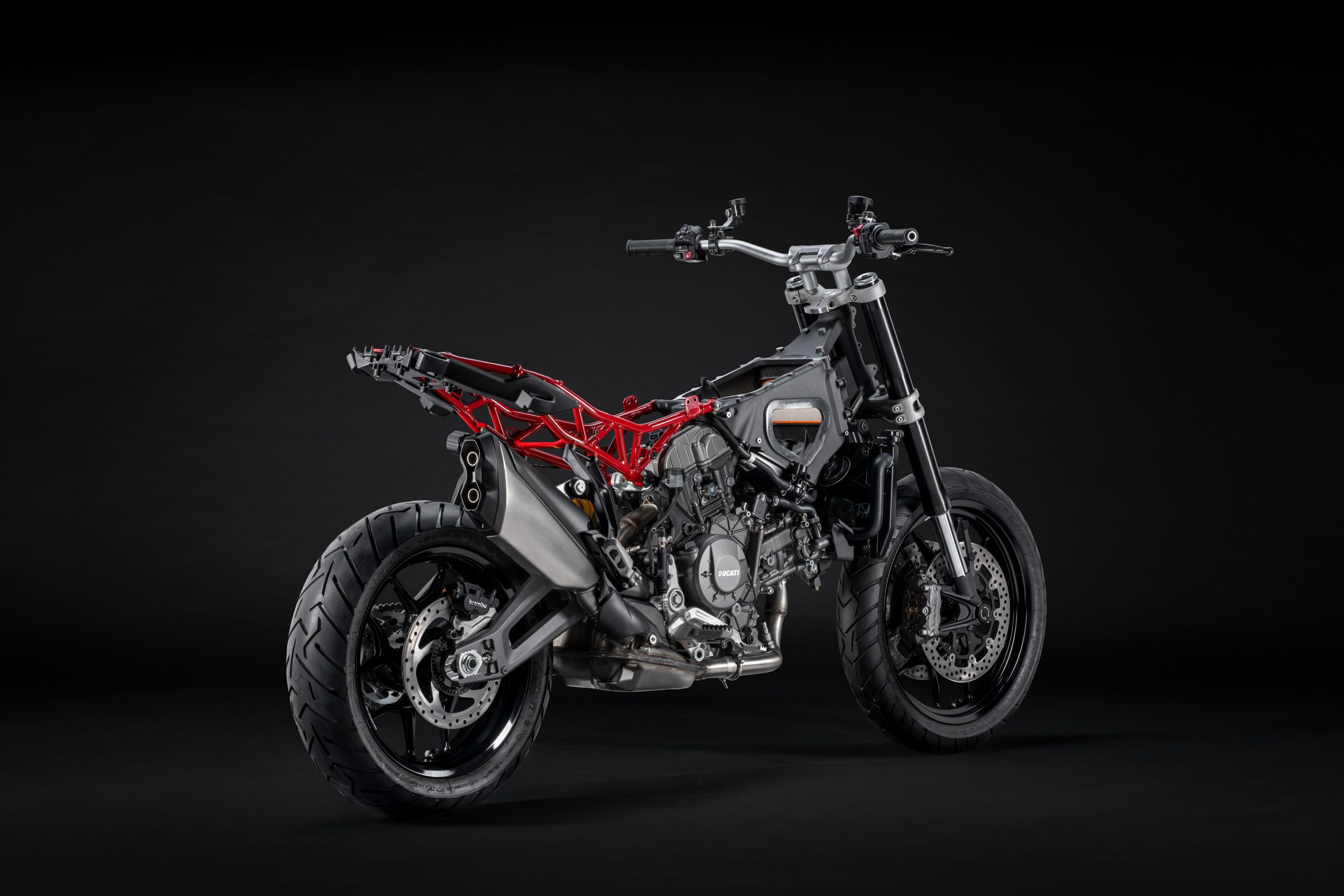 trail routier V2 Ducati