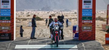 Le Dakar 2025 débute à Bisha, avec deux motocyclistes suisses: Yann Di Mauro et Alexandre Vaudan