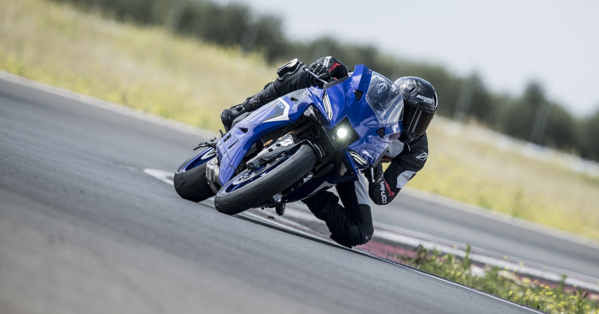 Essai – Yamaha YZF-R9: tempête à Jerez, révélation sur le circuit de Séville