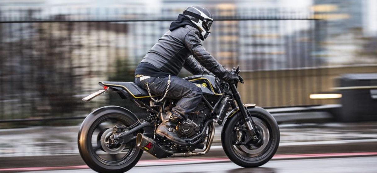 Un custom des villes ou des champs sur base XSR 700