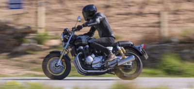 Les CB 1100 RS et EX, soeurs jumelles pour motards différents :: Test Honda