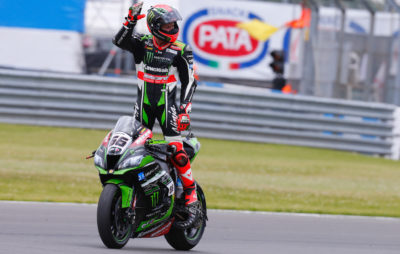 Sykes est bien le roi de Donington, la preuve par la première course :: World SBK - Course 1