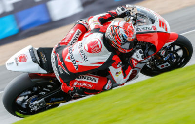 Nakagami en démonstration à Silverstone. Lüthi (4e) contient son retard sur Morbidelli (3e). :: British Grand Prix Moto2