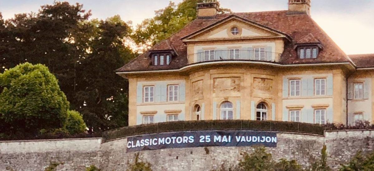 Des motos et voitures anciennes à admirer au château de Vaudijon!