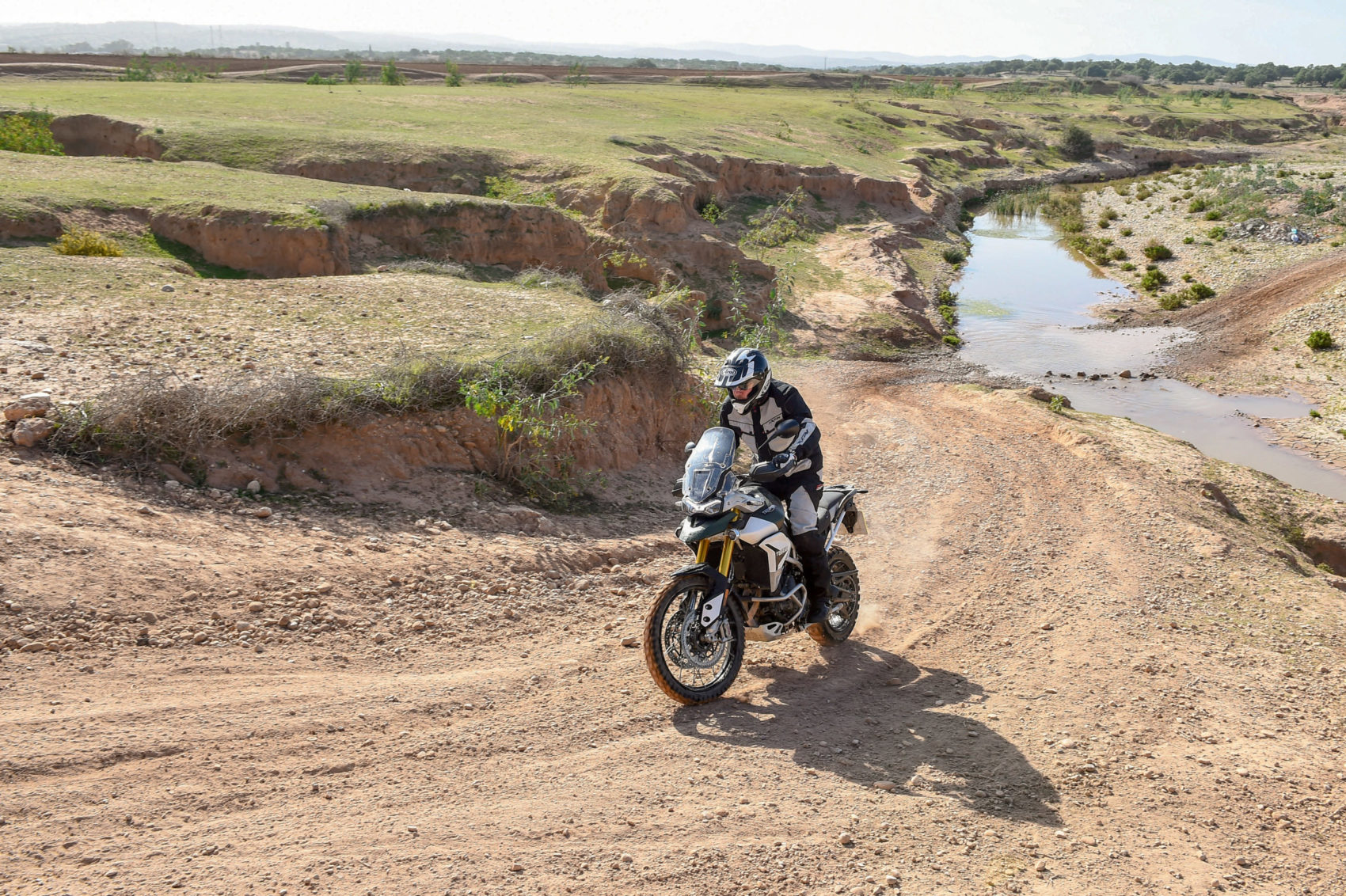 Triumph Tiger 900 Actumoto.ch Mathias Deshusses