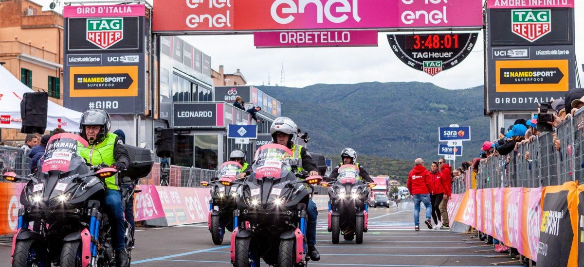 Les Yamaha Niken du Giro d’Italia prêtées à la Croix-Rouge