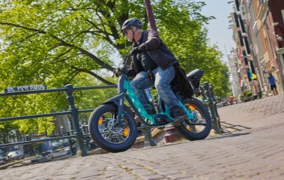 Au guidon du Yamaha Booster sur les pistes cyclables et dans les ruelles d’Amsterdam :: Test Yamaha