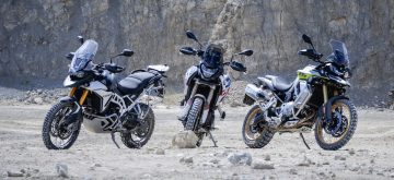 Comparo – La nouvelle BMW F 900 GS se mesure à la Triumph Tiger 900 et à la Voge 900 DSX