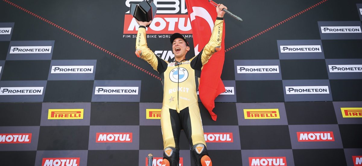 Superbike – A Jerez, l’exploit de l’alien Razgatlioglu, champion avec deux constructeurs, et le retour encourageant du Suisse Domi Agerter