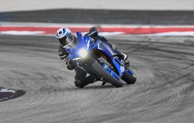 Nouveau visage et nouvelle aérodynamique pour la Yamaha R3 :: Nouveauté 2025