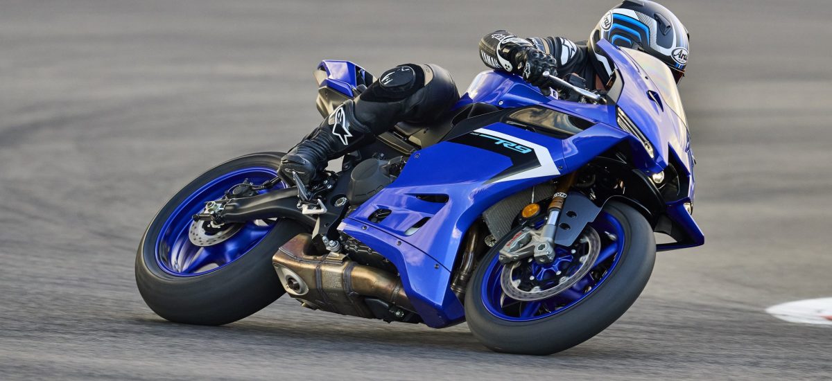 Nouveau – Yamaha fait entrer la R9, sa «remplaçante» pour la piste et la route