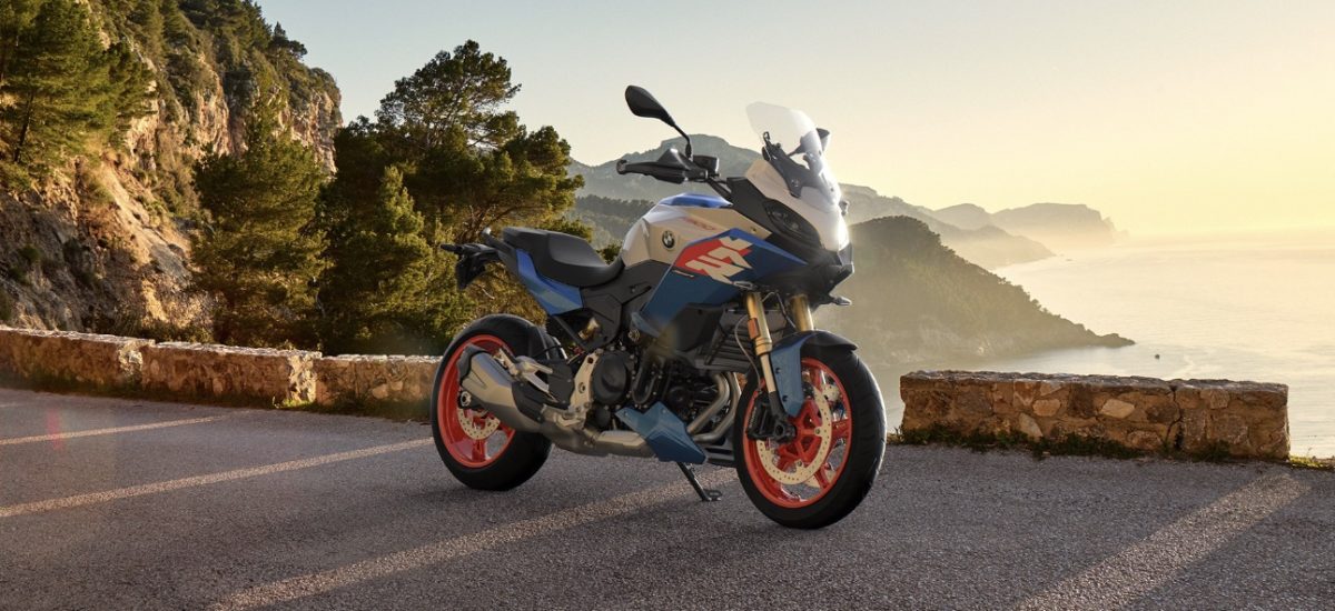 BMW renforce ses F900R et F900XR face à la concurrence pour 2025