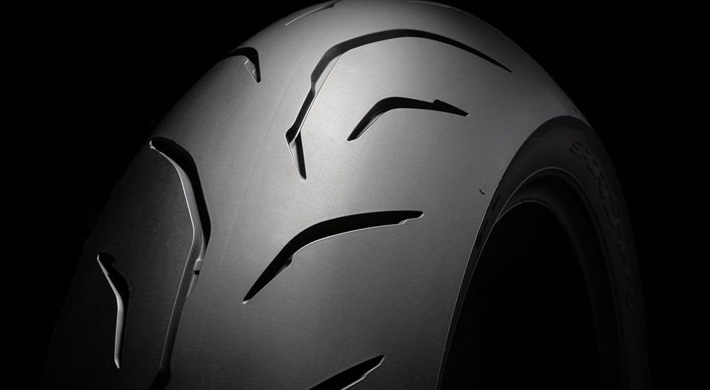 Dunlop dévoile le SportSmart Mk4 et renforce sa gamme de pneumatiques Hypersport premium