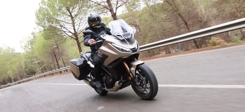 Essai – La best-seller Honda NT 1100 prend du galon! :: Test Honda :: ActuMoto