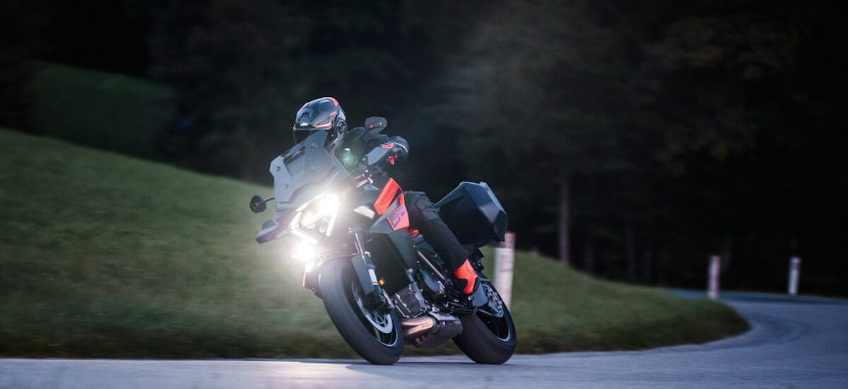 La KTM 1390 Super Duke GT fait plusieurs pas vers plus de sophistication