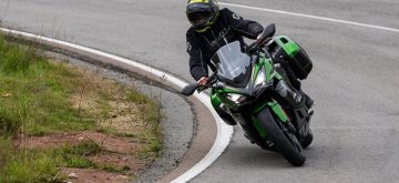 Essai – Souveraine, la Ninja 1100SX SE se régale sur la crème des routes catalanes!