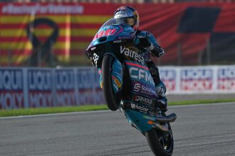 Le déjà champion du monde Moto3 David Alonso (CFMOTO) prend la pole à Barcelone, pour la finale, devant Collin Veijer (Husqvarna-KTM) et Ivan Ortola (KTM)