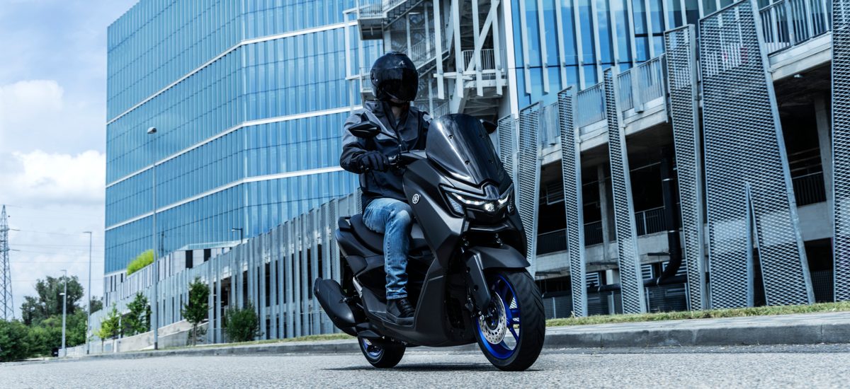 Nouveau – Un look revu, plus premium, pour le NMAX 125, et une nouvelle version Tech MAX avec écran TFT